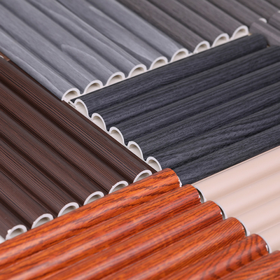 کیفیت پانل دیواری تزئینات داخلی 15 میلی متری PVC Wood Plastic Arc Board کارخانه